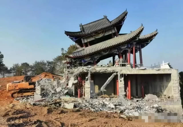 湖南也现违建别墅拆除现场图来了房主是房企老板