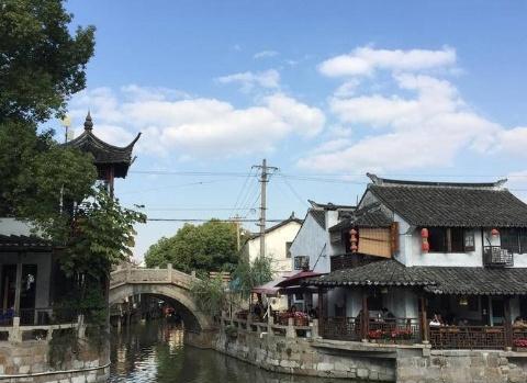 南翔镇和平街妹子去哪了？人口变迁下的社区生态重塑