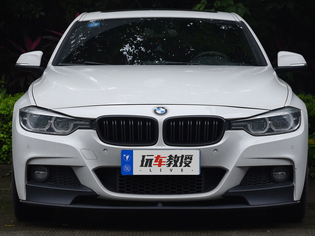 宝马3系前脸