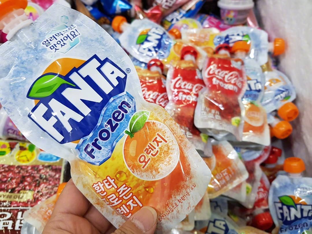 继可口可乐的吸吸冰之后!芬达也推出橙子味的吸吸冰啦