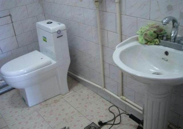 我们农村也非常讲究卫生,不知道之前是谁在网上说农村都是土厕所露天