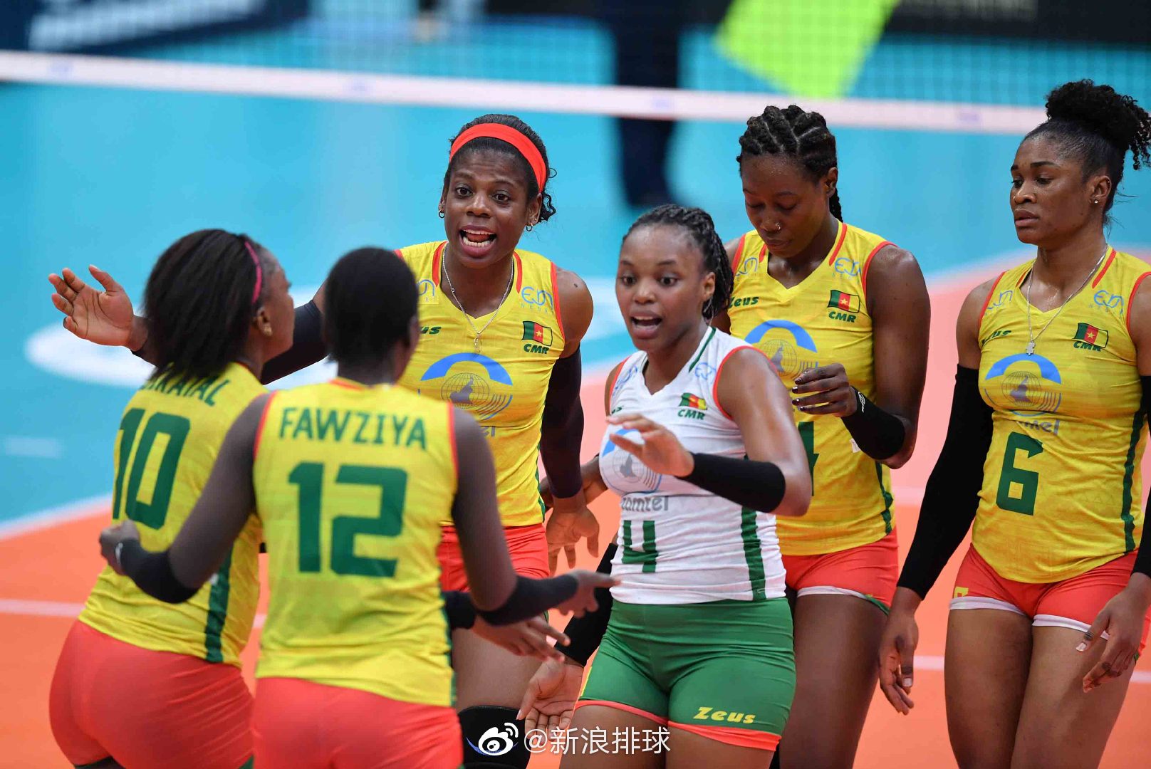 塞尔维亚女排25-22,25-14,25-17喀麦隆女排