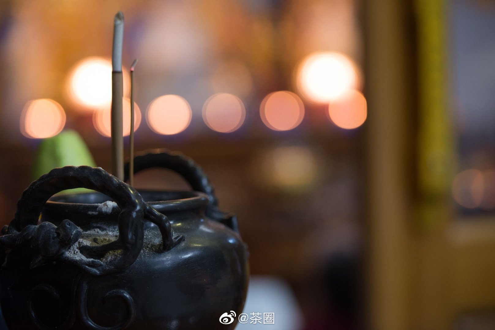 静水深流,简单的人其内心清和,越容易参透禅理.修佛亦如品茶