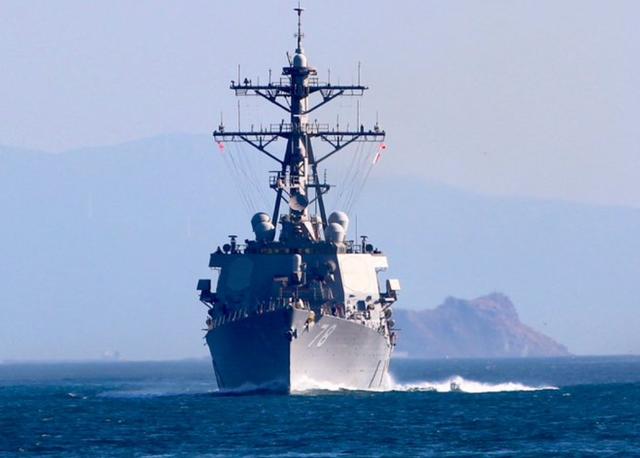 在黑海航行的伯克级这艘阿利伯克驱逐舰是从美国海军在西班牙的海军