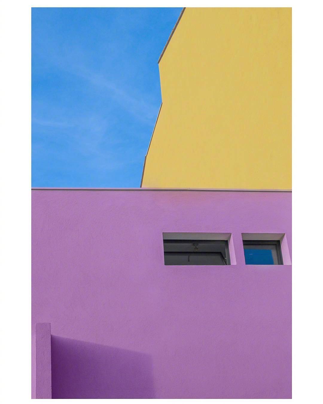 色彩明快的建筑摄影配色blank.city