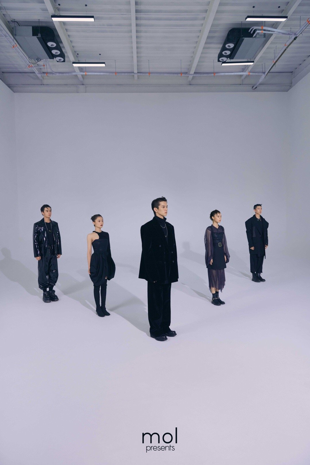 泰洋川禾旗下新人厂牌新人 @陈天明ming @刁秋语 @胡林希lillian @liv