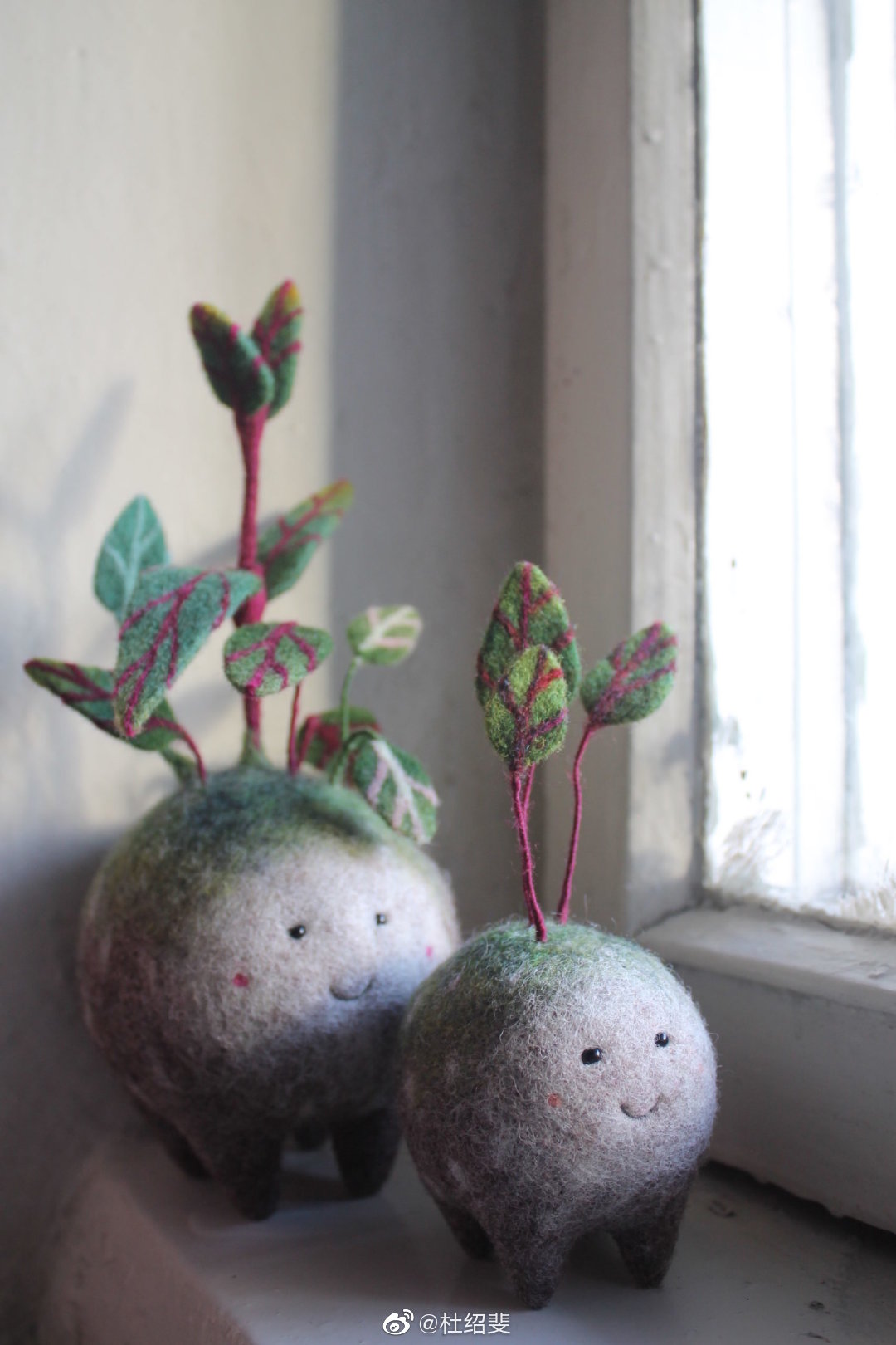 莫斯科艺术家nastasya shuljak使用羊毛毡做成的小动物雕塑