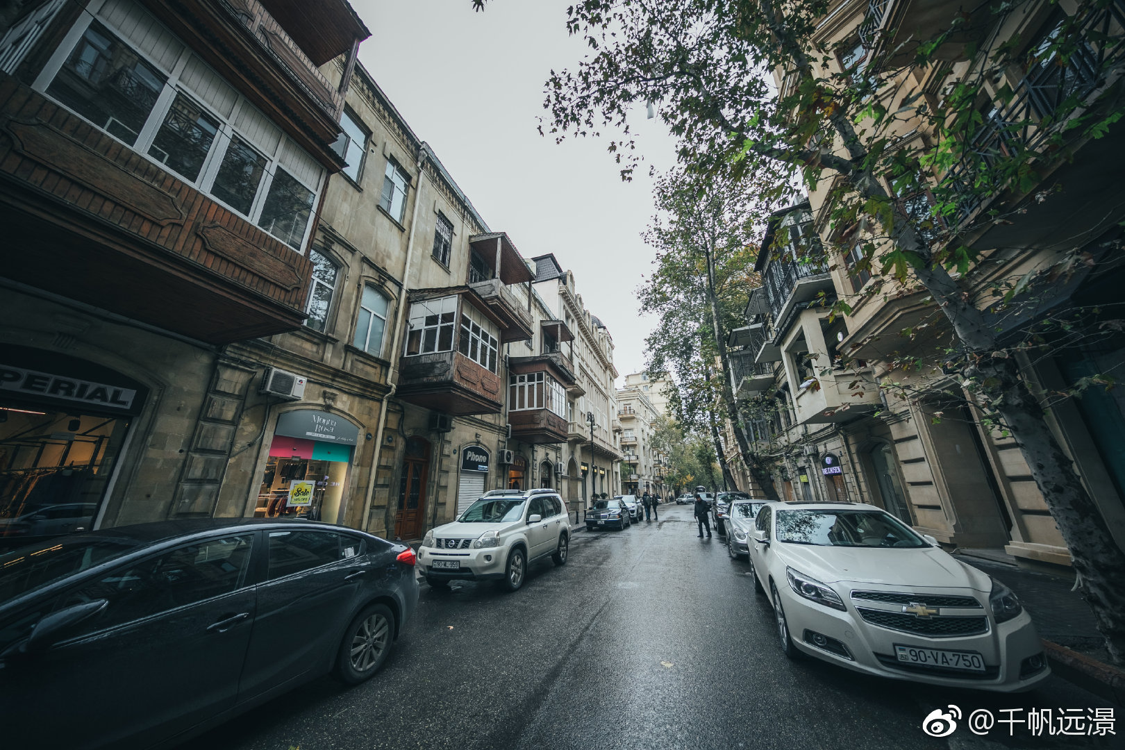 与所谓的网红景点打卡相比我更享受在巴库古城的街头巷尾漫步