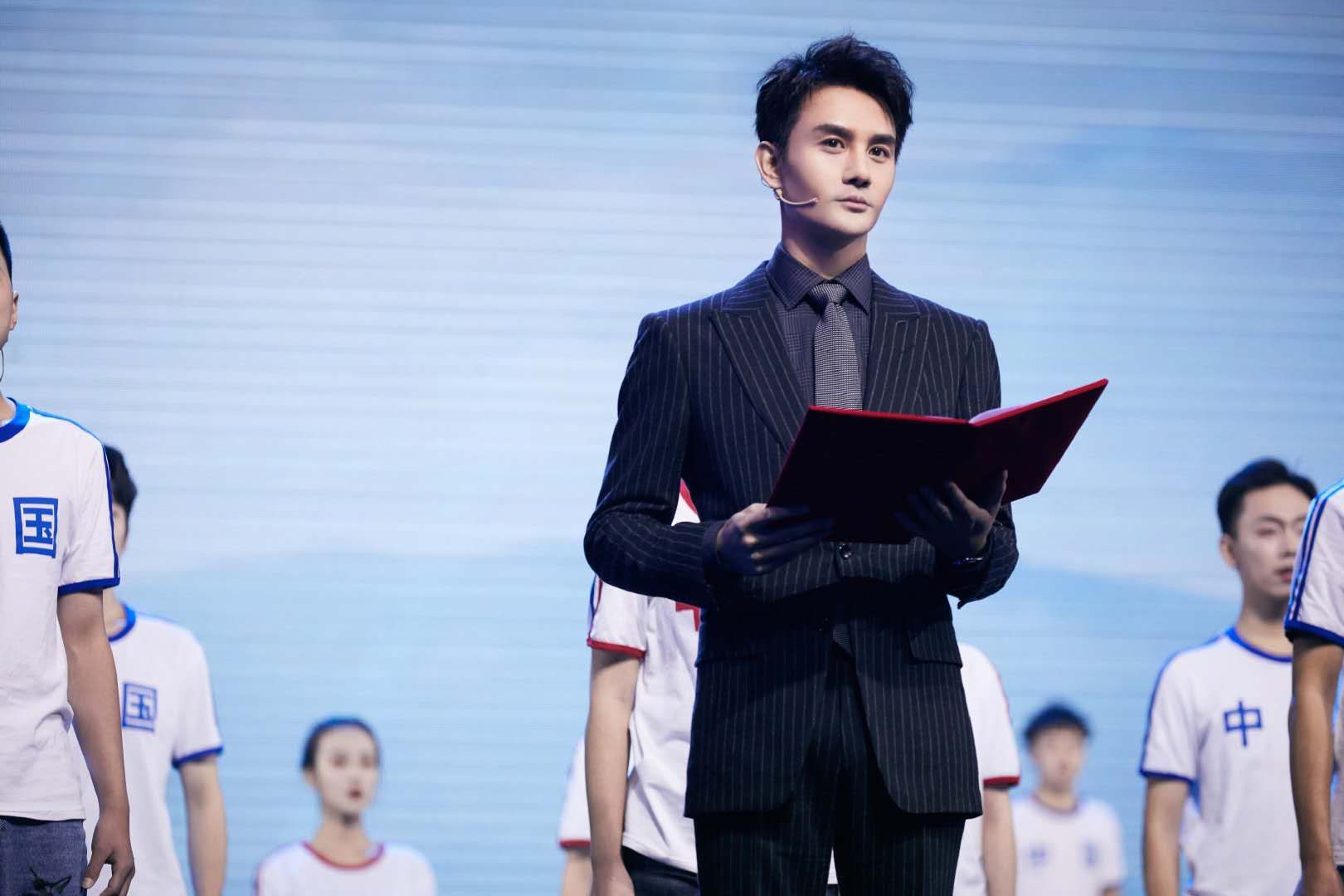 王凯荣获中国电视好演员奖 凭专业演技加冕奖项实至名归