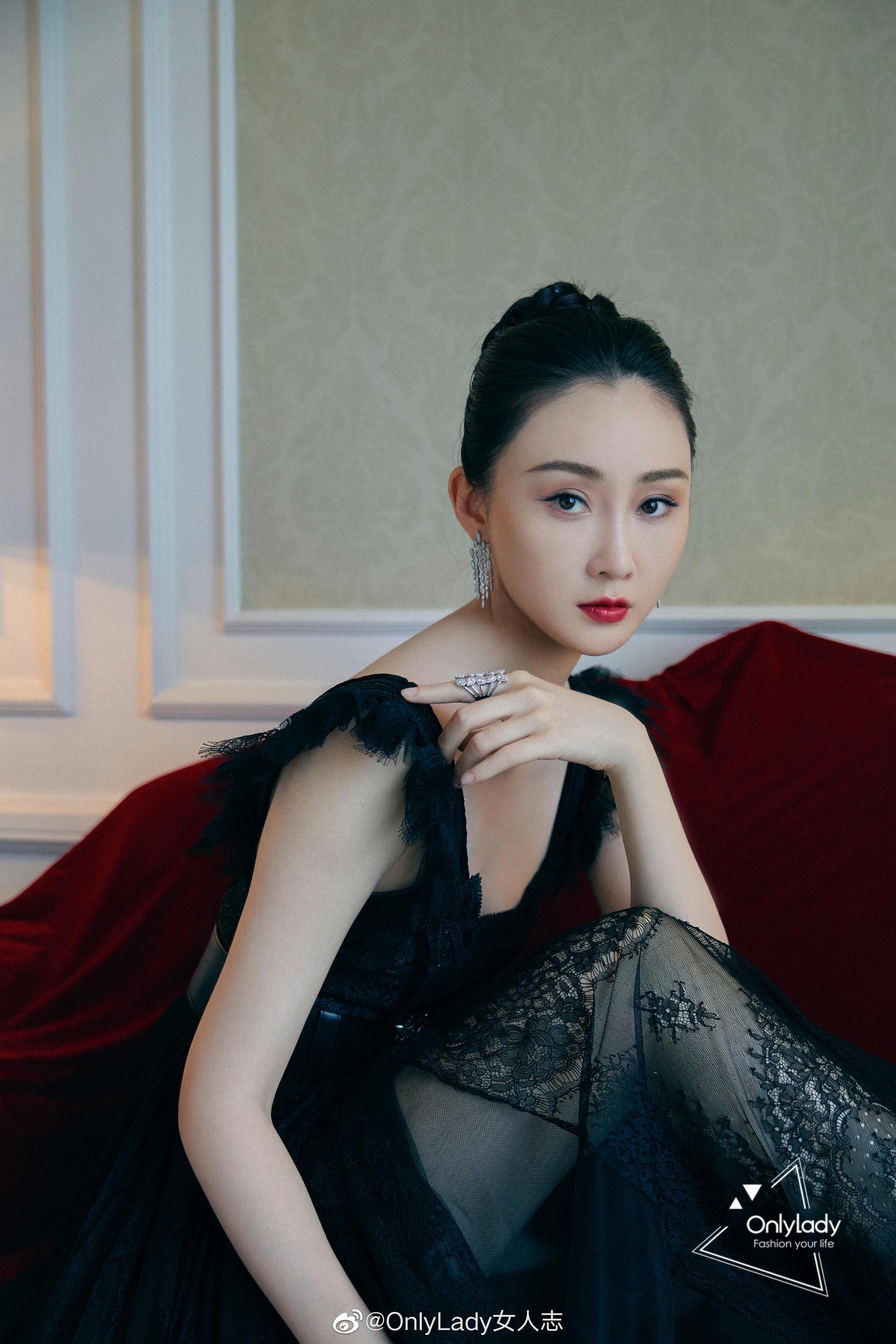 27日林鹏peng出席第五届成龙国际动作电影周闭幕式