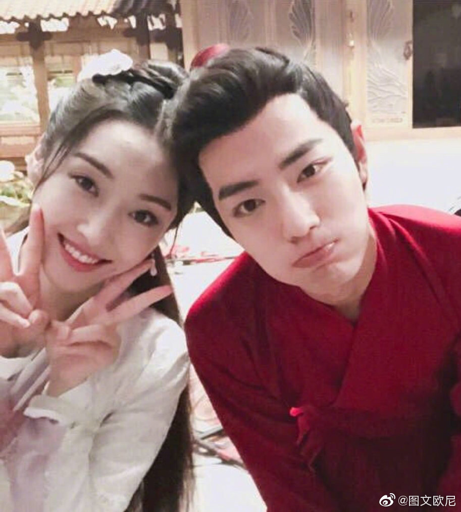 肖战和女孩子们的一些合照 妈耶 我酸了