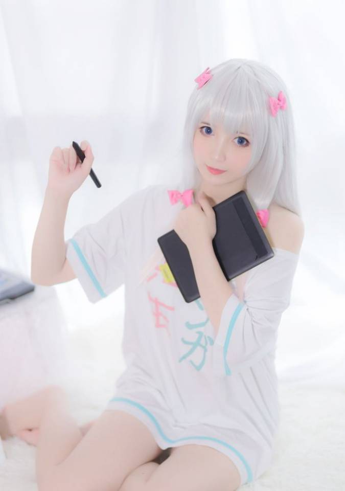 和泉纱雾cos真空白衬衫这样的妹妹谁不想要呢