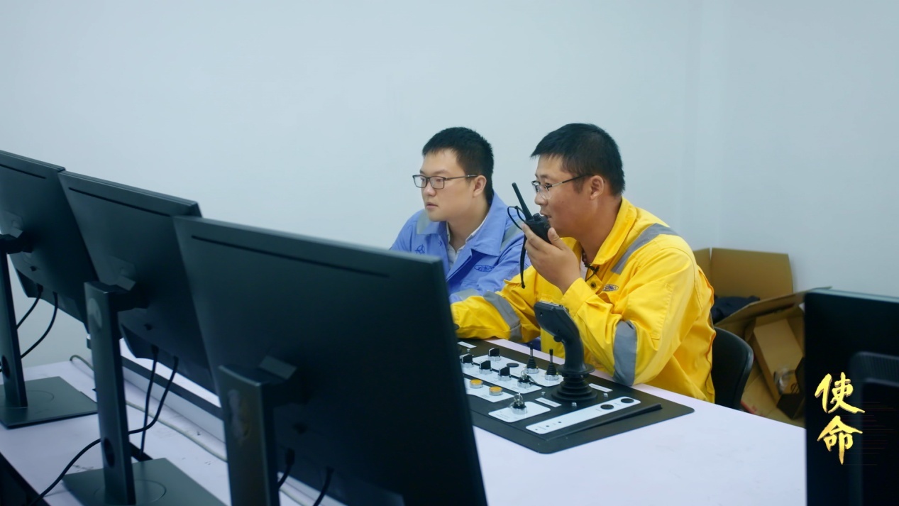 庆生!洋山港四期凭什么做到码头"无人"?