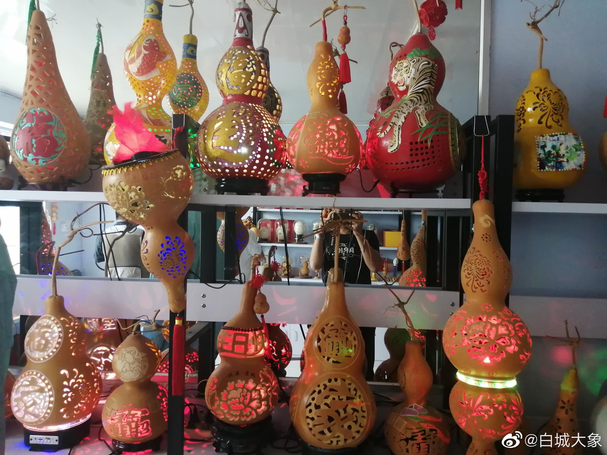 大安站,走进大安市残疾人创业大院,大安市大司马葫芦工艺品制作中心