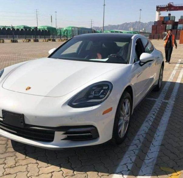 8万最便宜的保时捷帕拉梅拉,国内落地价没140万开不走-新浪汽车