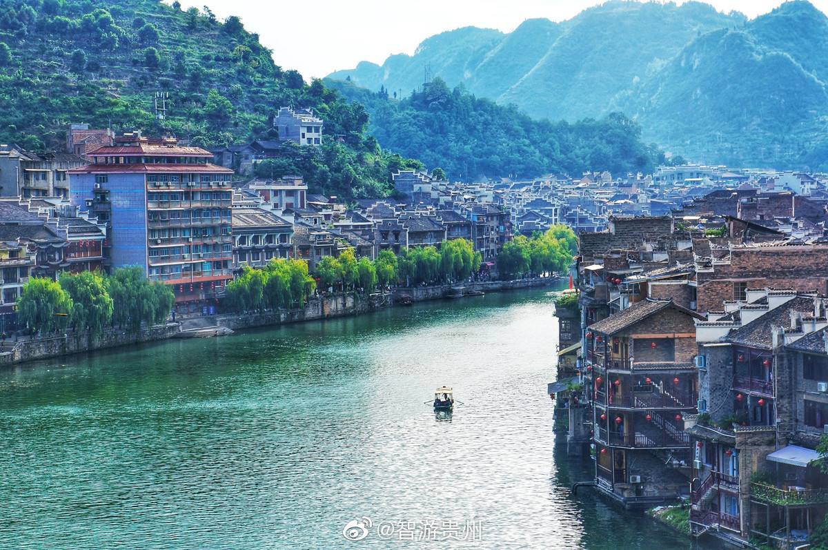 贵州镇远古镇受多民族融合的好地方, 因水建城, 也因水而兴盛