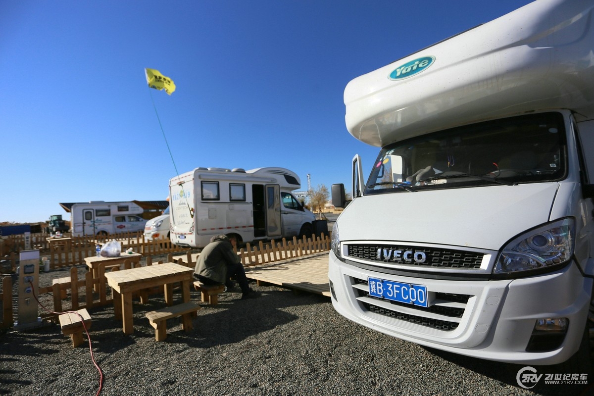 额济纳游胡杨林 看最美沙漠星空 4辆房车自驾游记(3)
