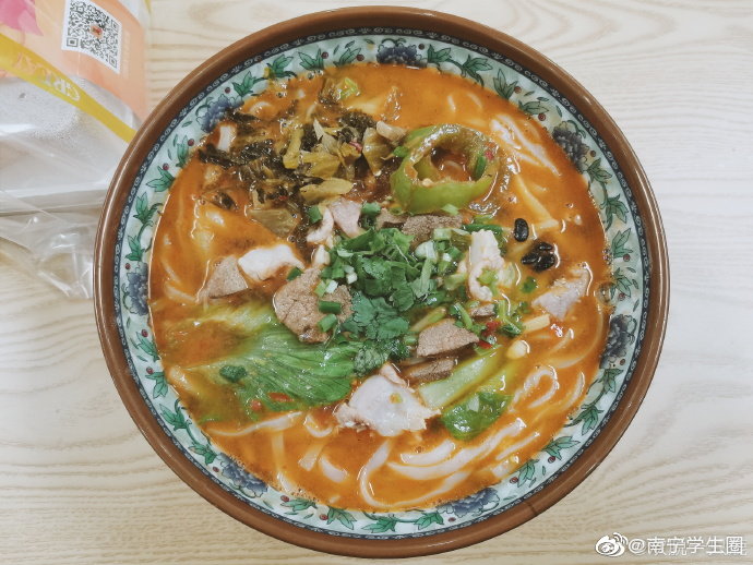 南宁超好吃的老友猪杂粉来咯