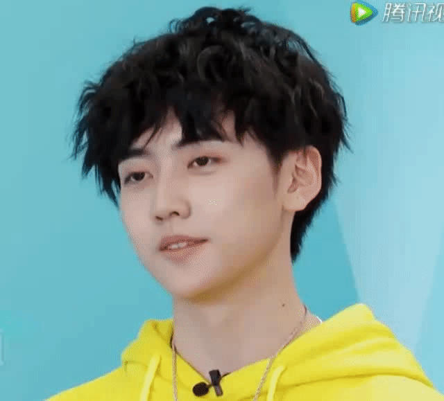 营2019-焉栩嘉 真的太可可爱爱了,叨叨忍不住要分享一波嘉嘉的表情包!
