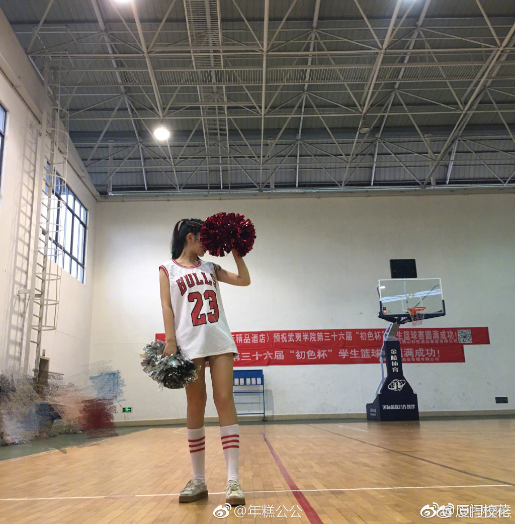 她叫王雅琦,99年,就读于武夷学院,身高165cm,处女座,来_新浪新闻