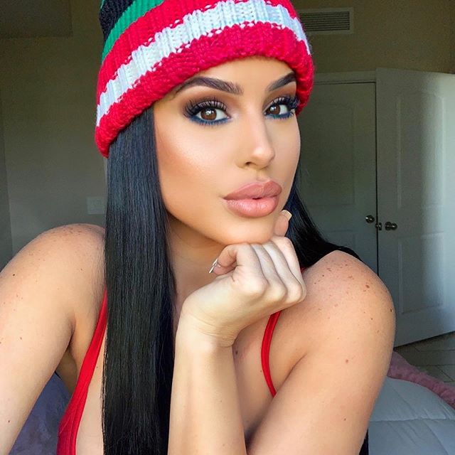 斯蒂芬妮·阿塞维多(stephanie acevedo),于1990年10月11日出生于美国