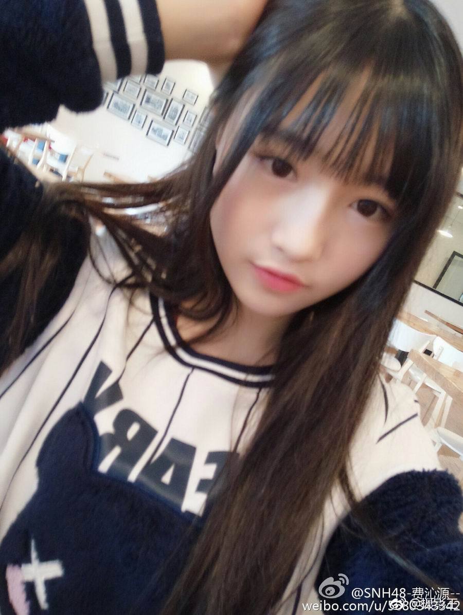 美少女费沁源微博私房美照清纯动人写真集