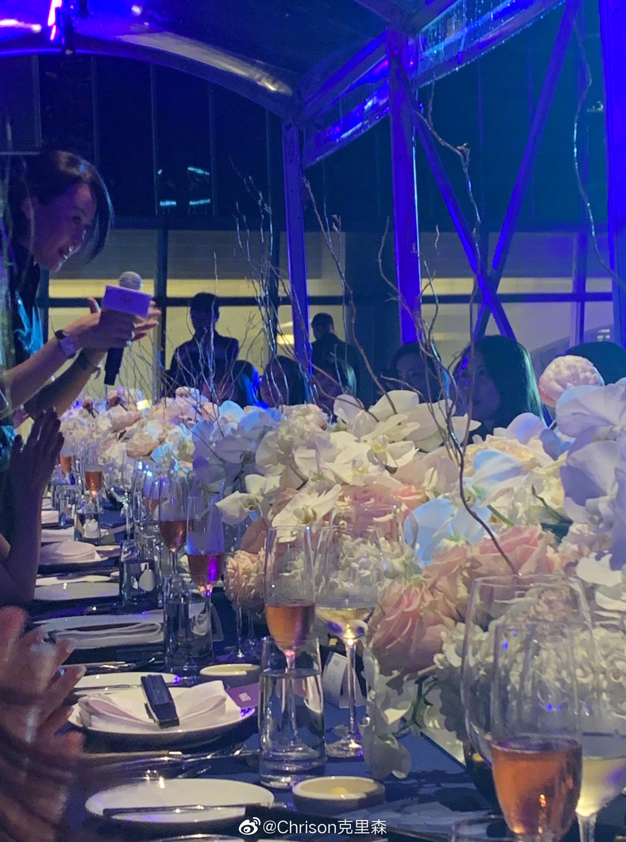 前天在stuartweitzmanfor杨幂系列的酒会和后续的vogue私人晚宴上