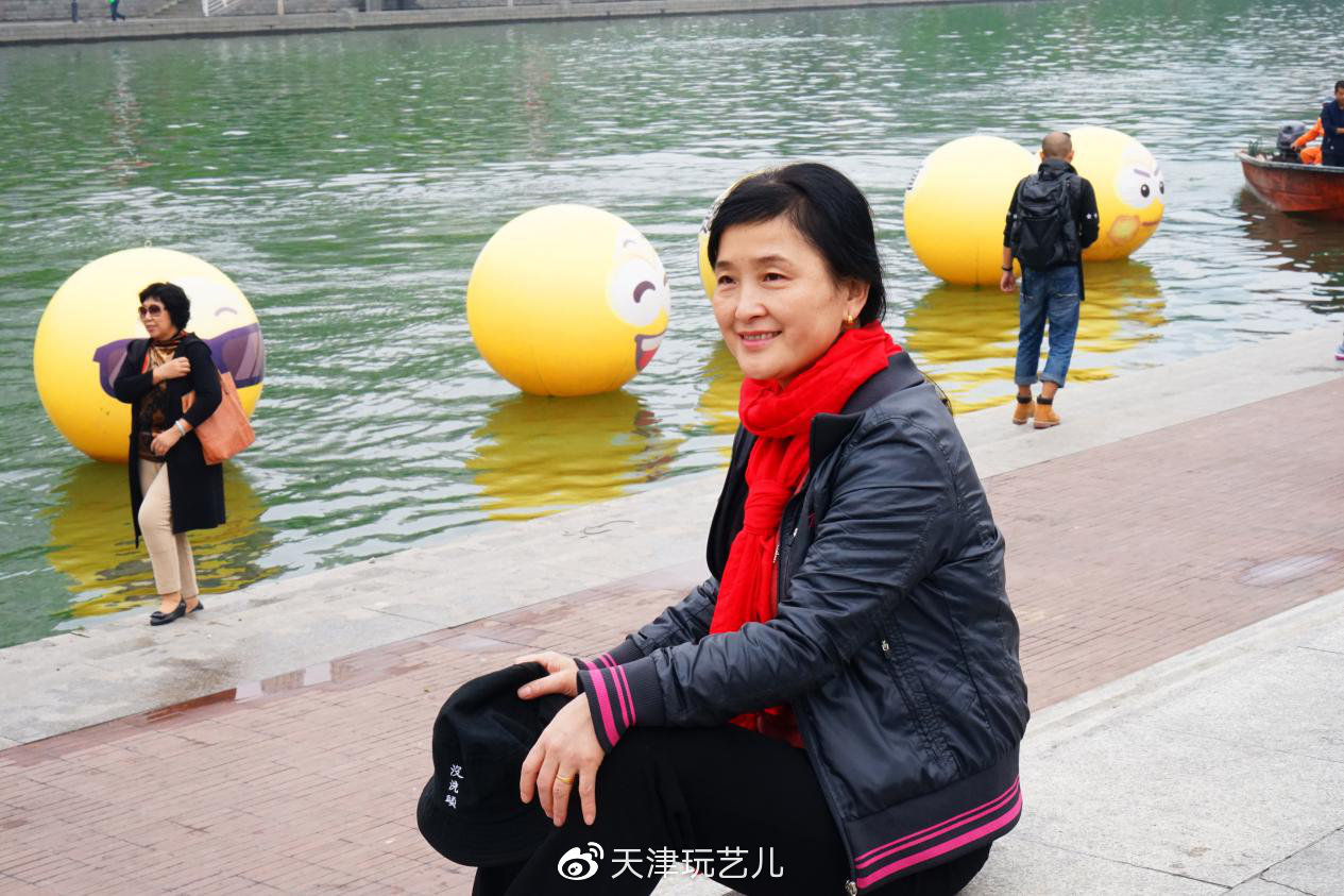 火遍天津人朋友圈的国庆表情球,漂流的第二站来到了古文化街!