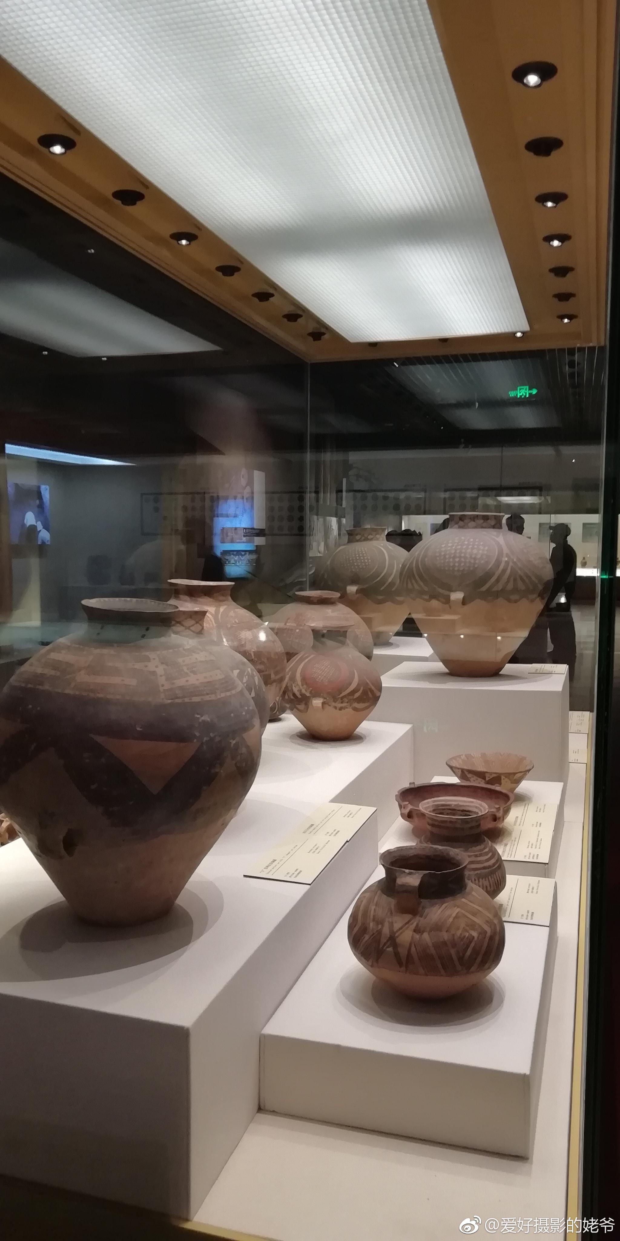甘肃省博物馆记四大亚湾发掘地点陶器展馆
