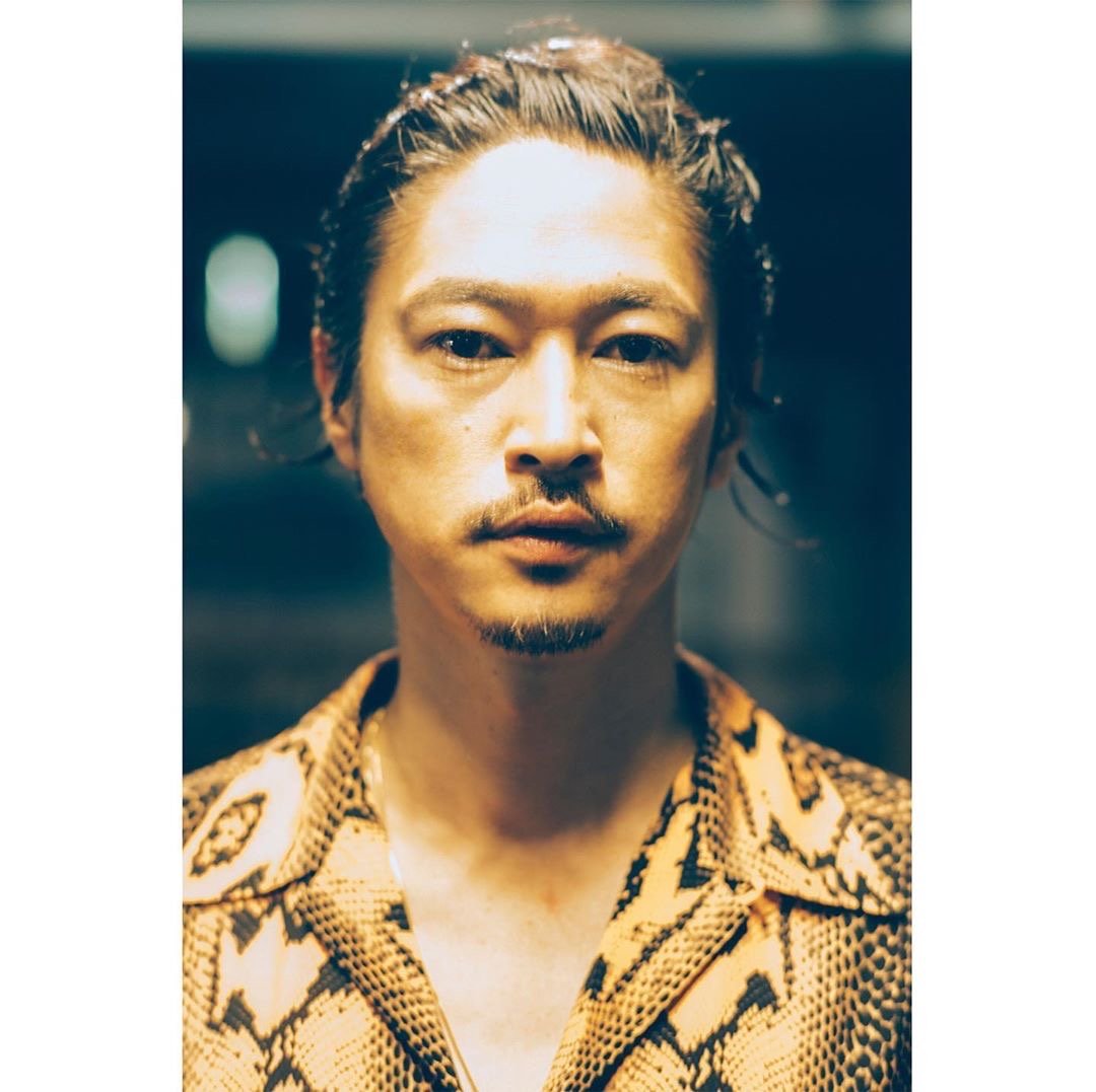 洼冢洋介[超话]# for wacko maria 穿花衬衫的"坏男人"你 i 了吗?