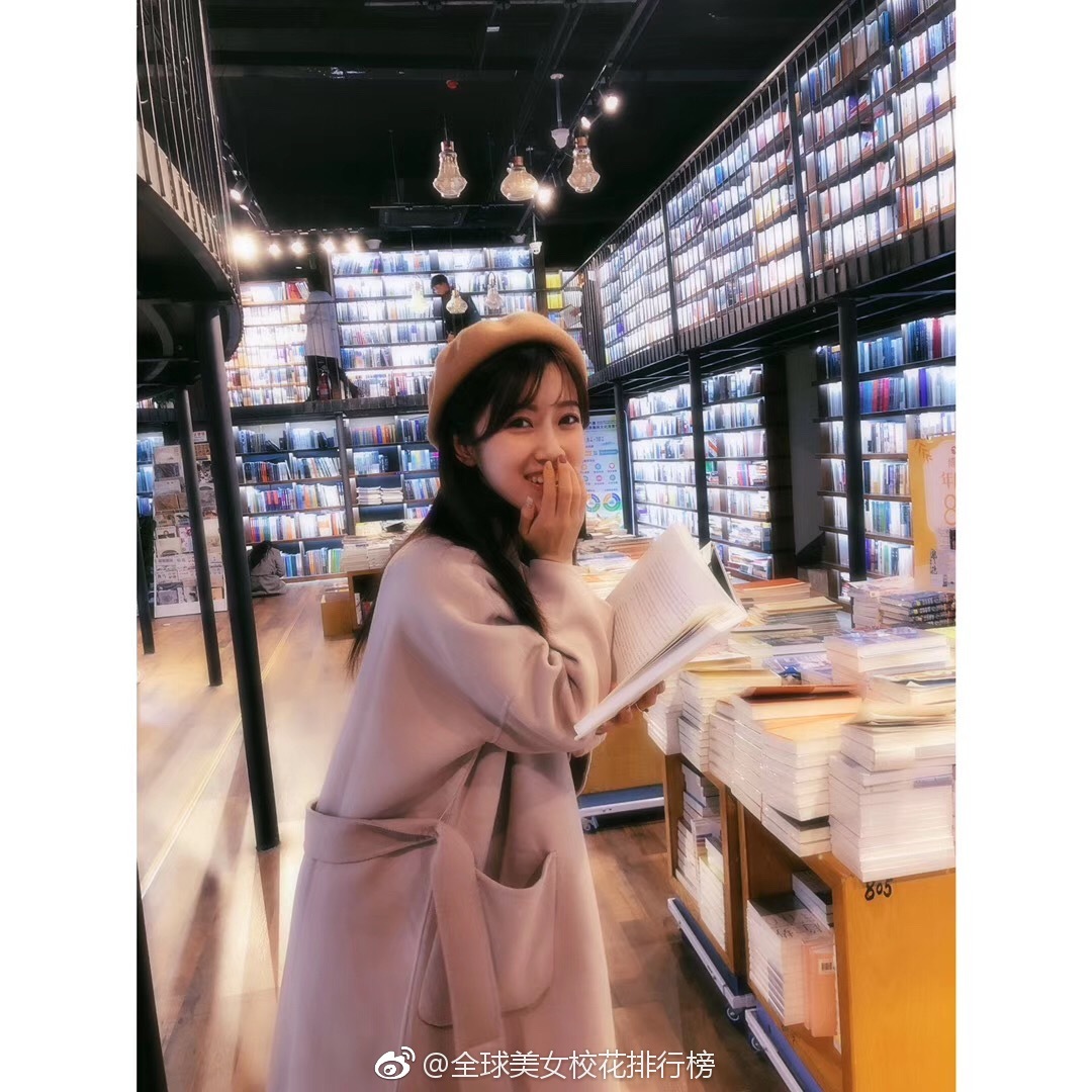 汪昱含 北京电影学院 表演专业 1992年 特长 表演 长笛 游泳 未来可