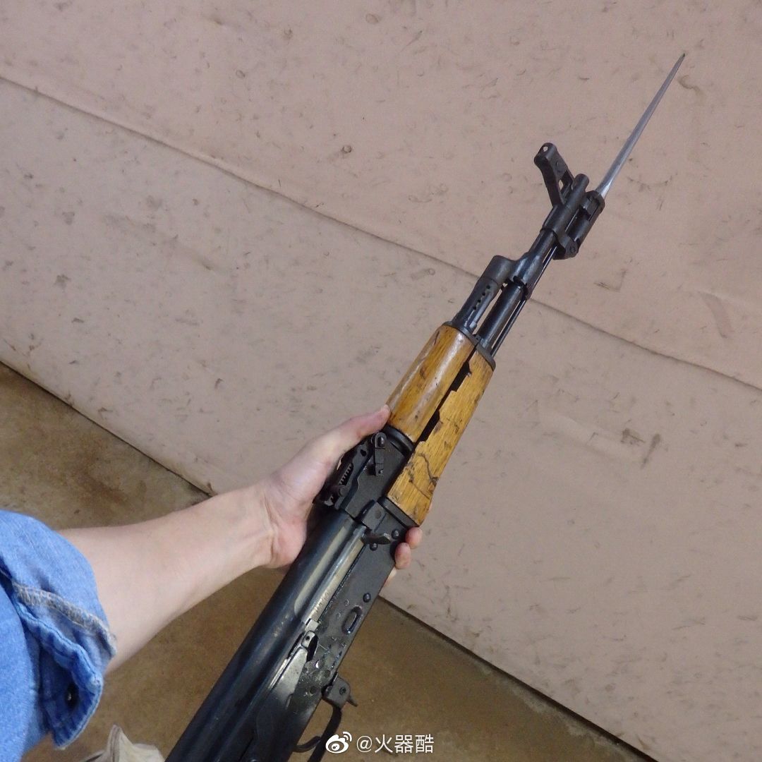 外国枪迷收藏的我国56冲突击步枪经典啊