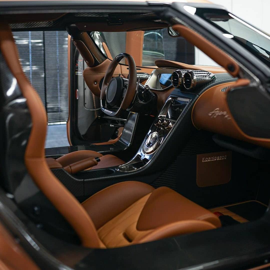 极其罕见出镜的玫瑰金柯尼塞格agera rs 编号 176