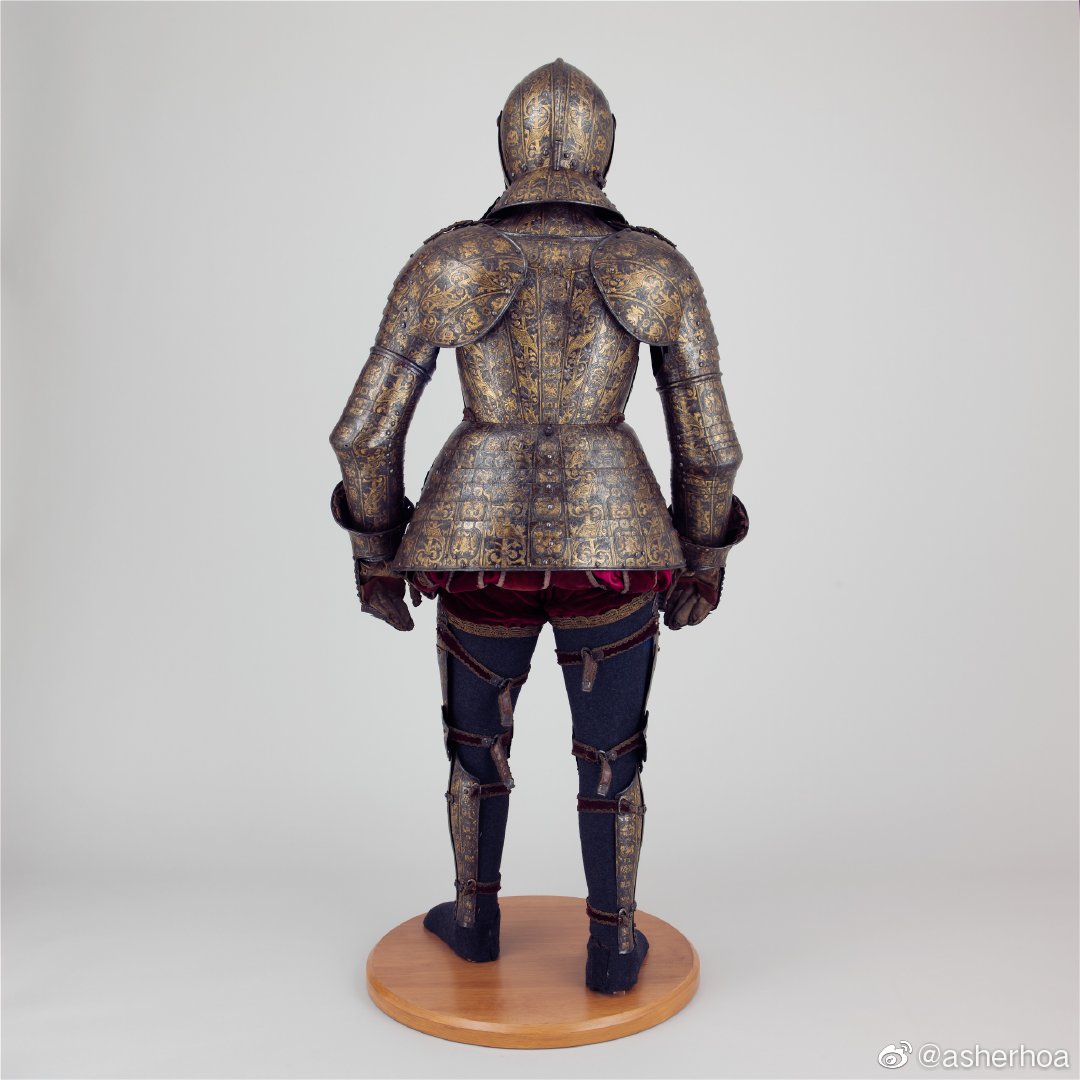 1600年左右意大利米兰为一位不知名贵族打造的精美全身板甲_高清图集