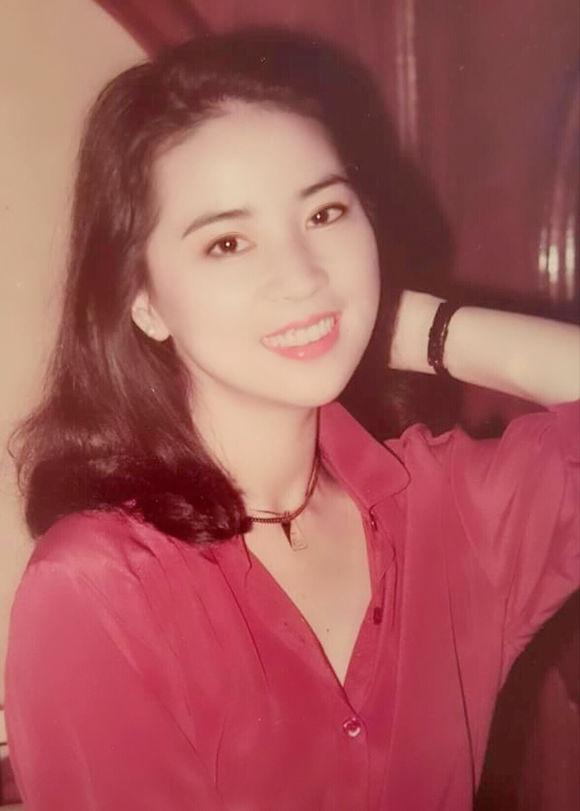 说离婚不给妻子一分钱,他为何做出改变|林凤娇|成龙|邓丽君_新浪新闻