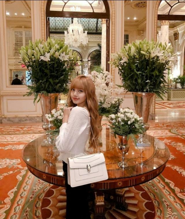 美炸!lisa新发色|全球第9美的人形芭比当之无愧!