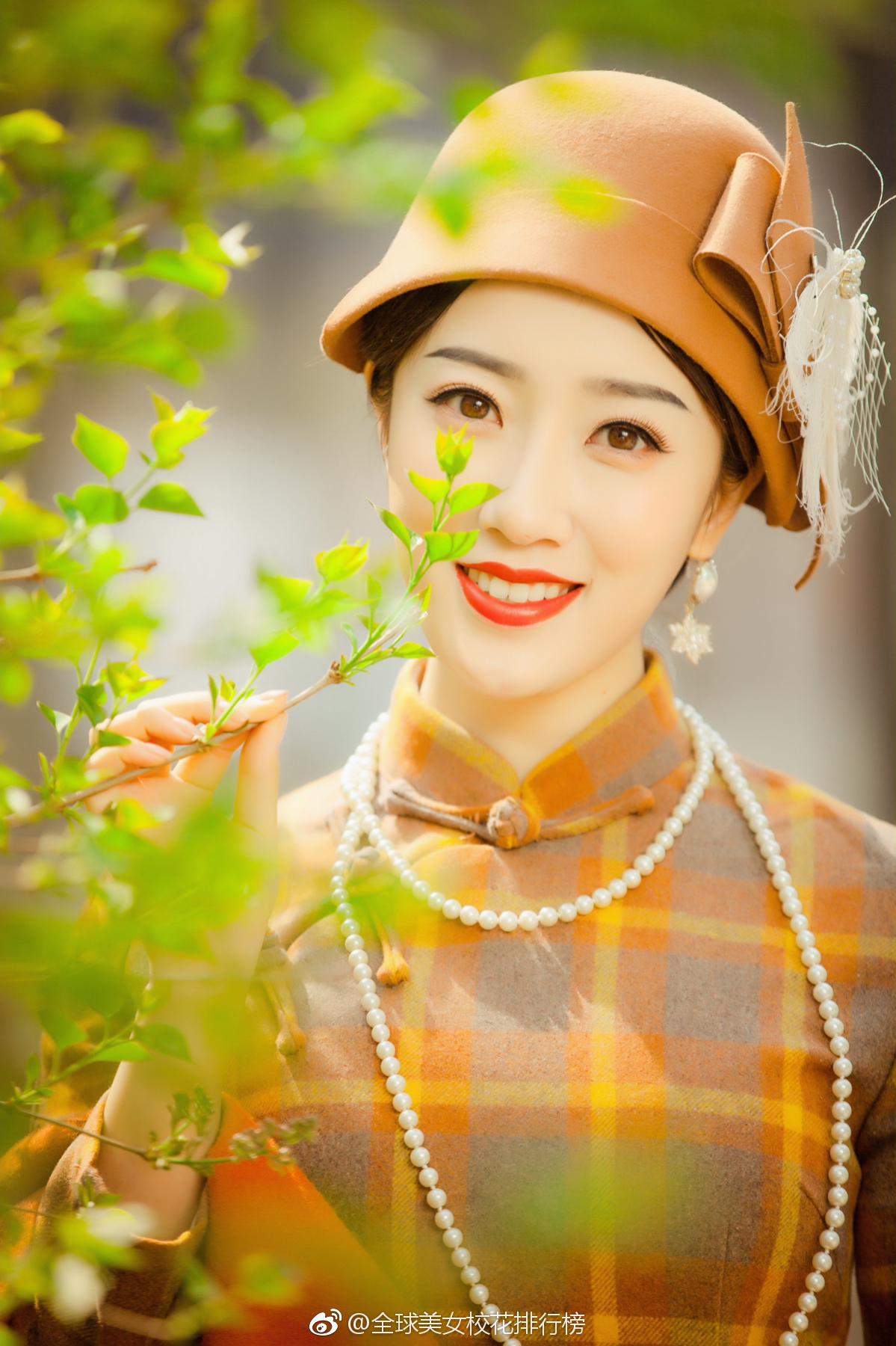 汪昱含 北京电影学院 表演专业 1992年 特长 表演 长笛 游泳 未来可