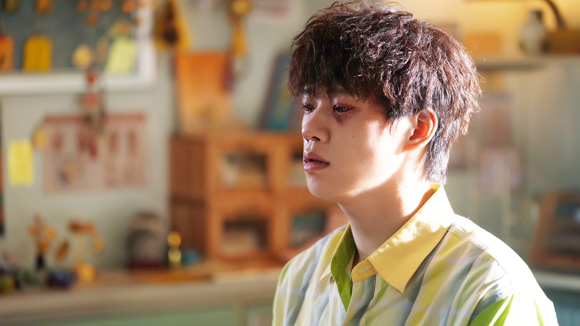 电影《小小的愿望》正在热映,演员@魏大勋 饰演的张正阳在片中的穿搭