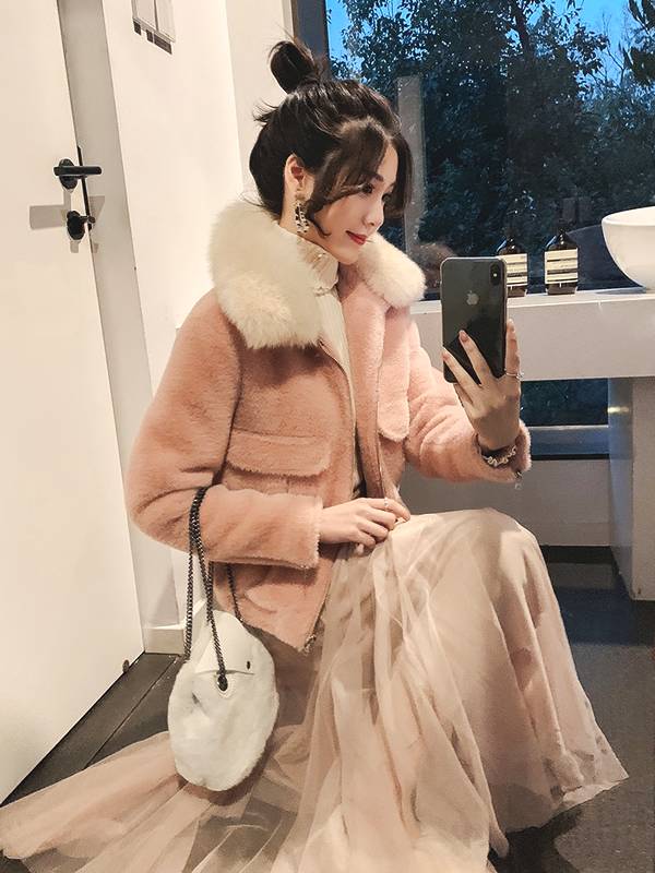 挑几款这样的美衣送给自己, 好看时尚港味十足让男友更迷恋