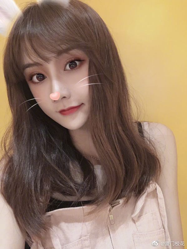 她叫黄晨昕00年就读于集美大学身高165cm摩羯座你喜欢吗