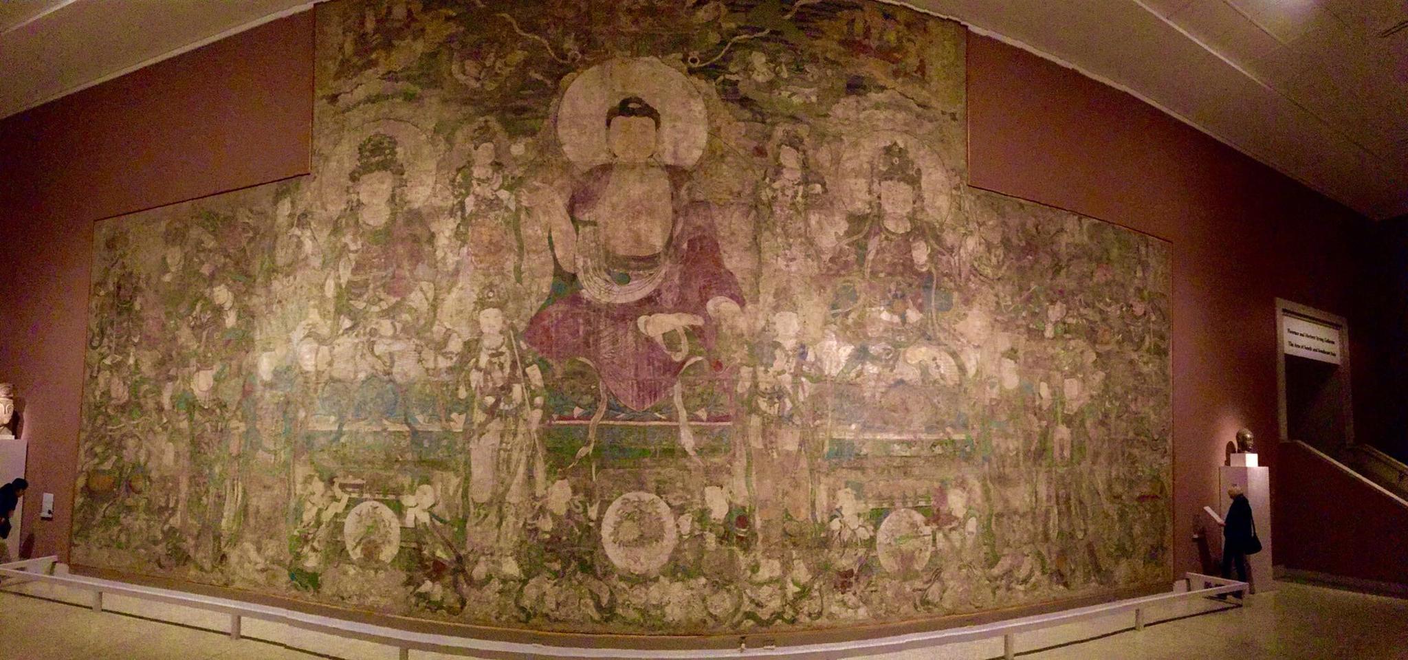 药师琉璃光王佛,又称药师如来、药师琉璃光王如来、十二愿王等