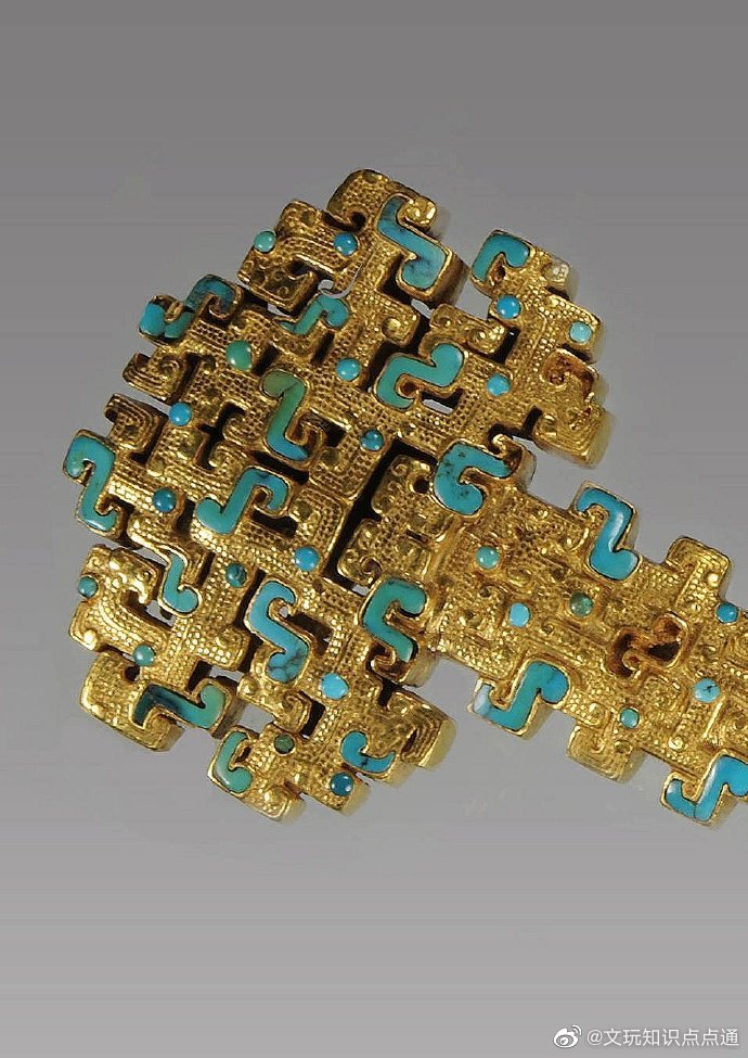 春秋| 金嵌绿松石柄铁剑 | 1992年陕西宝鸡益门村2号墓出土 |宝