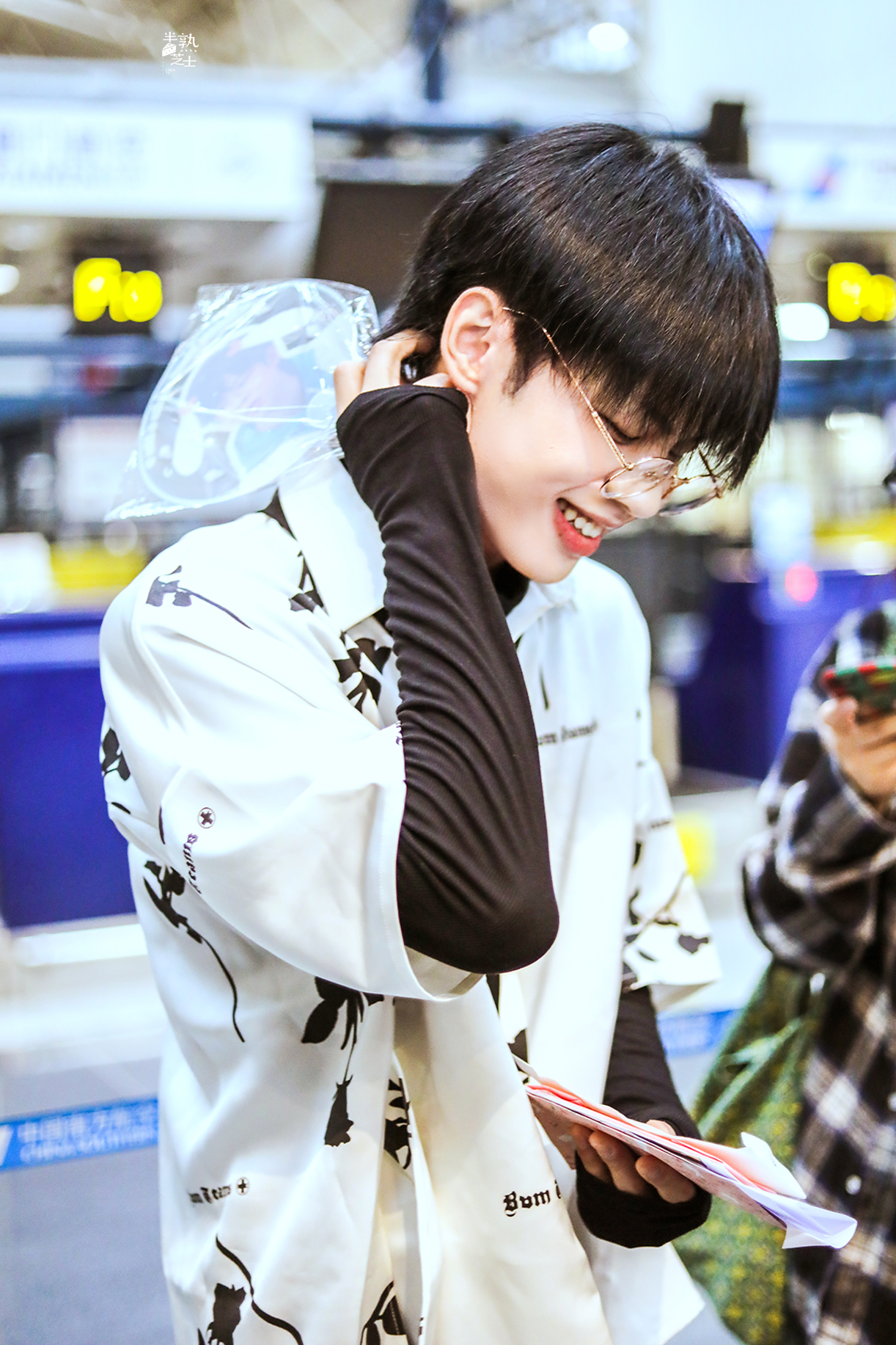 可甜可盐的眼镜杀王晨艺笑眼迷人超可爱晨艺