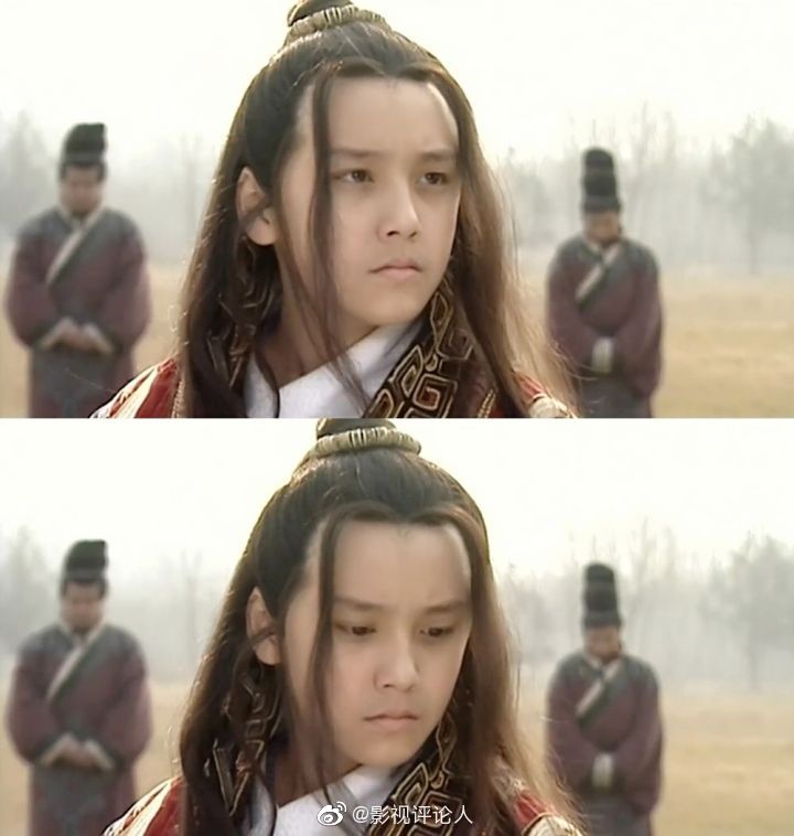 提到童星那就一定得说说在秦始皇中饰演少年嬴政的翁斐然了