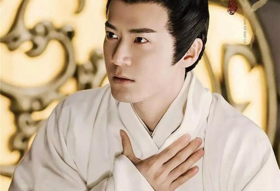 戏中和聂远抢吴谨言,拆散"利落"cp,《皓镧传》让他爆红