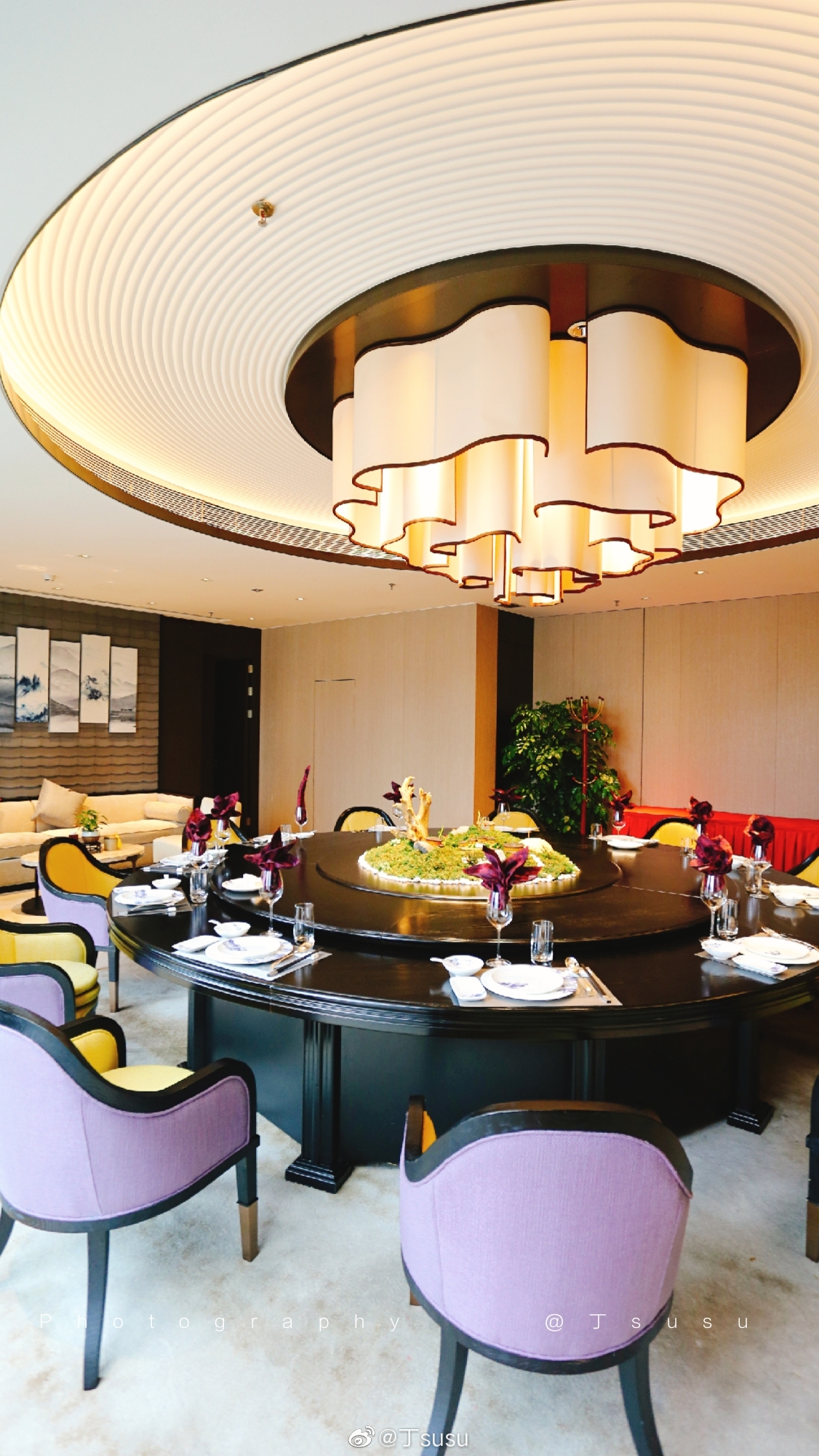 许多朋友说来龙岩也是住龙岩佰翔京华酒店酒店6楼的红山茶中餐厅