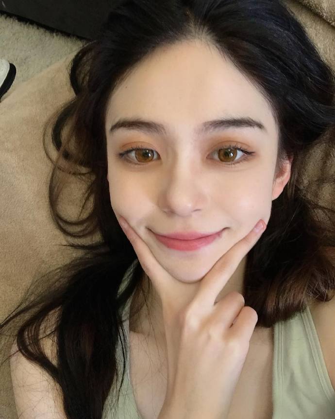 中俄混血nadiabean肤白貌美我爱了