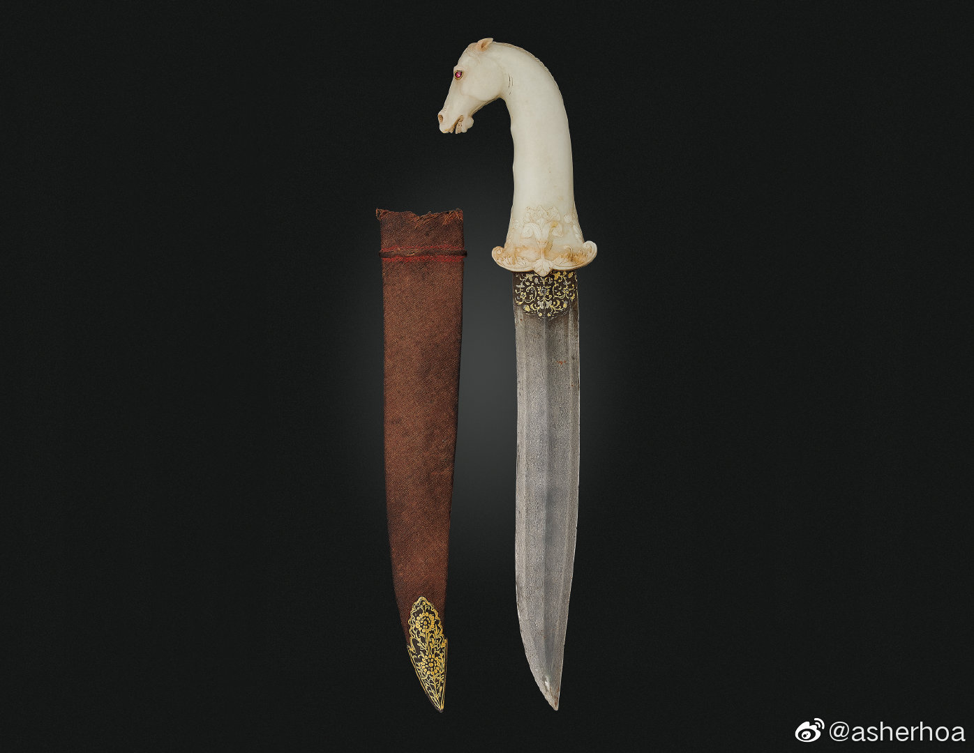 这支1700年左右莫卧儿帝国时期的印度“马头”玉石柄匕首