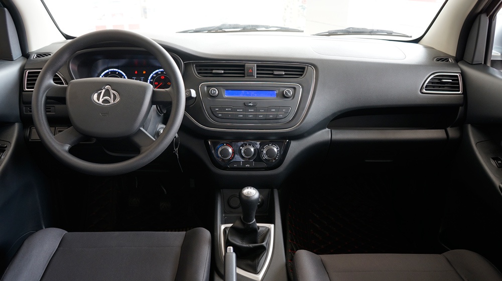 不仅实用更要时尚便利和安全长安欧诺s实拍简评