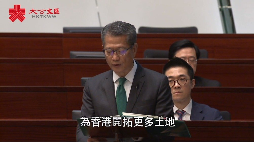 中国房价这么高,为何政府不下令限价,明白国家